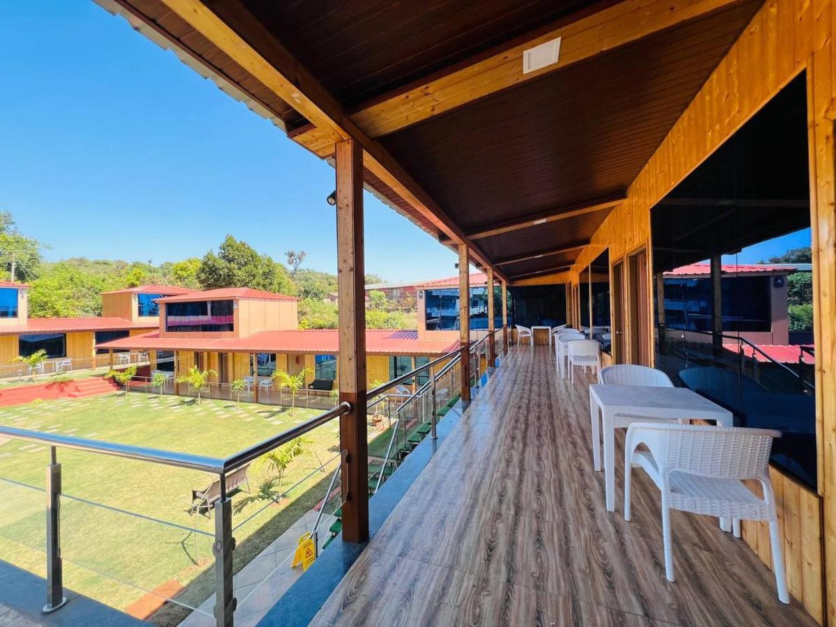 Arya Resort And Spa Mahābaleshwar Esterno foto